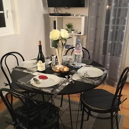 Front De De La Nartelle Maxime France **** Appartement *