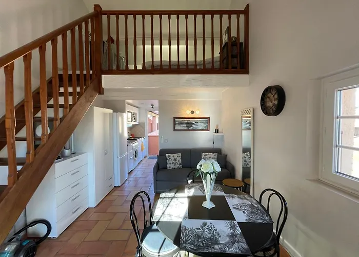 Maxime France 4 Etoiles Front De De La Nartelle * Σαιντ-Μαξίμ