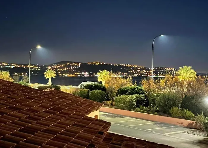 Maxime France 4 Etoiles Front De De La Nartelle Σαιντ-Μαξίμ